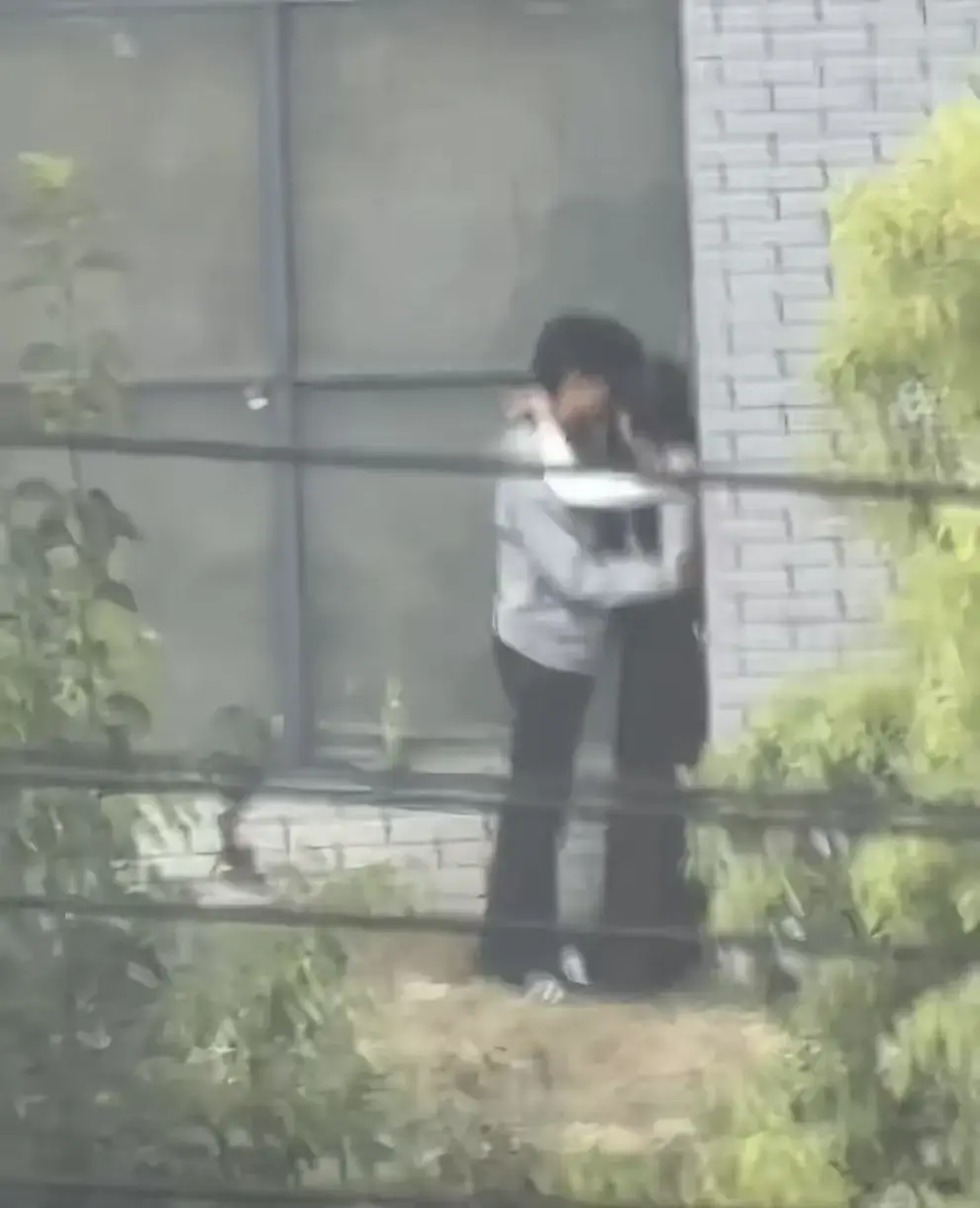《蚌埠职教园情侣野外视频》资源下载-高清完整版在线观看-蚌埠职教园情侣野外视频免费看全集