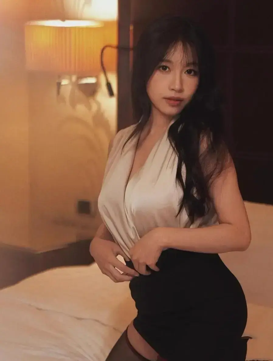 《小凤新婚》全集完整版在线免费放送-苏畅艾熙双人演绎纯净版无弹窗-夸克UC网盘独家资源高清直链秒播放-小凤新婚无删减无套路免费观看